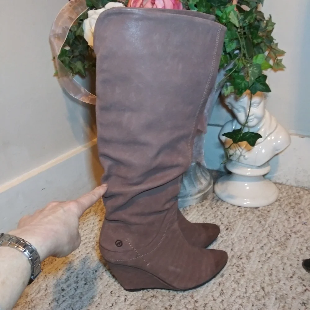 Bronx Knee High Brown Wedge Scrunchy Leather Pull-On Boots - Picture 2 of 8